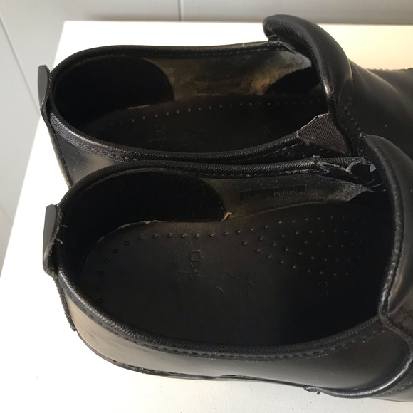 Dansko Black Leather Comfort Clogs - Picture 6 of 12